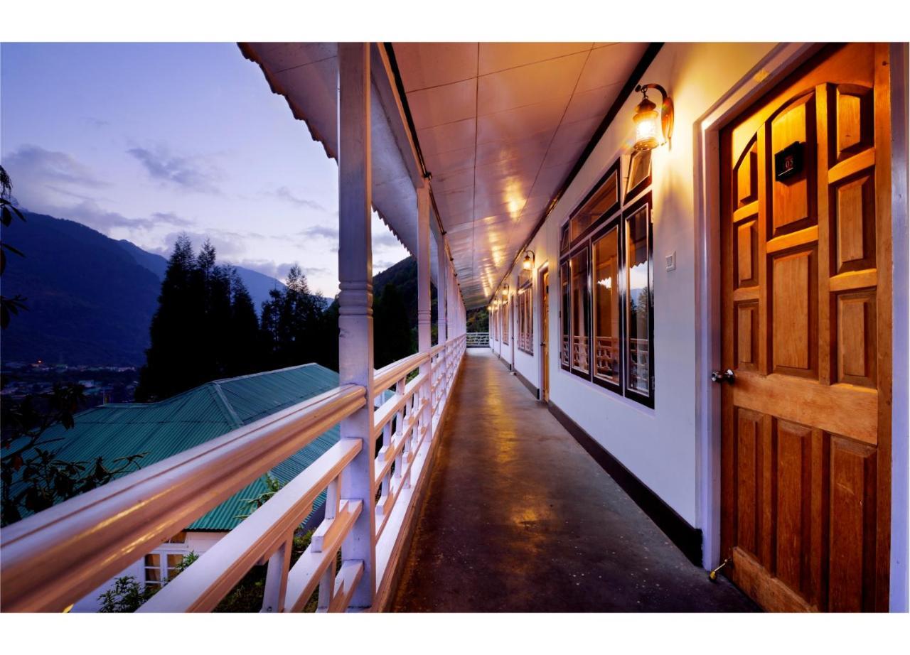 Summit Alpine Resort Lachung Exterior photo